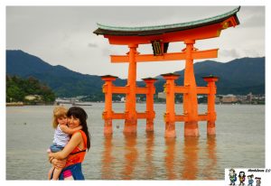 Lee más sobre el artículo Un día en la isla de Miyajima, visitando su santuario sobre el agua