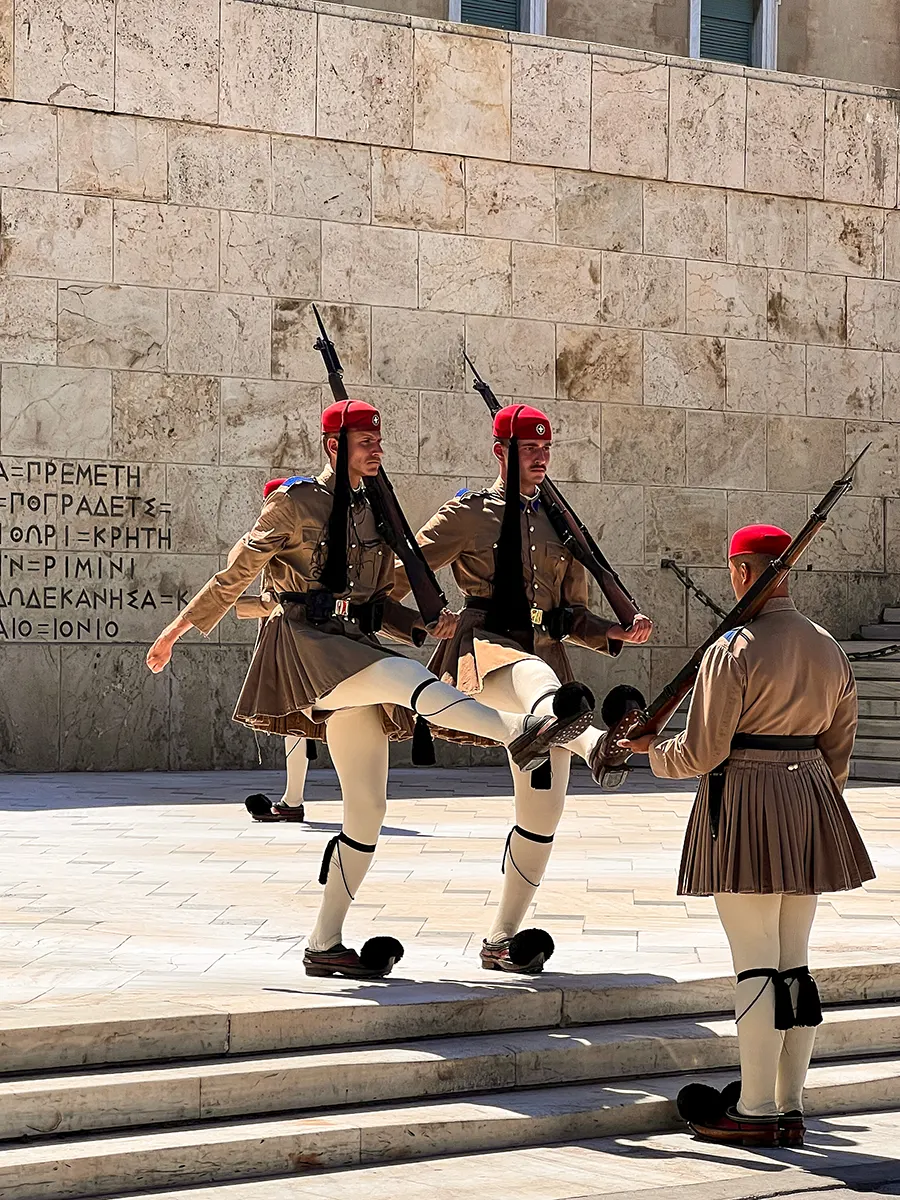 Cambio de guardia en la Plaza Syntagma