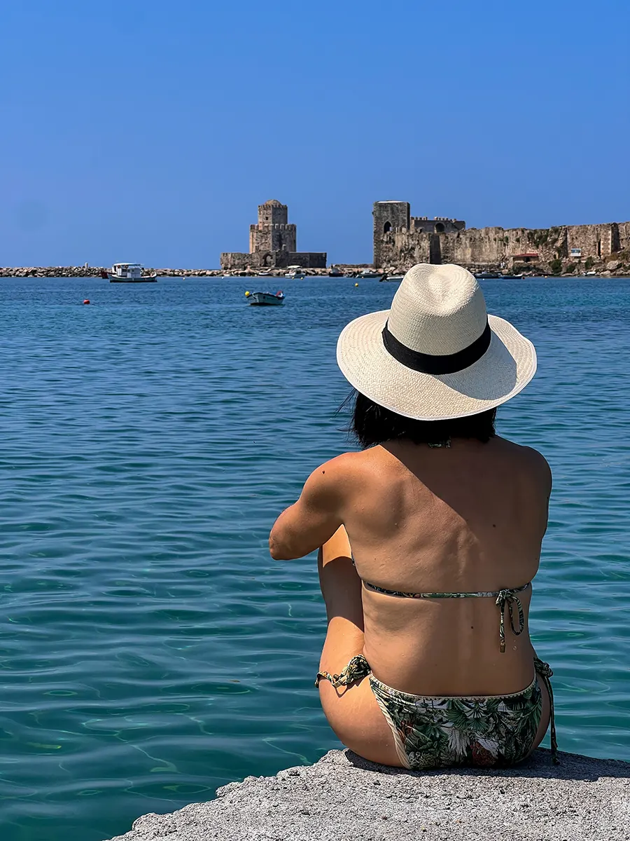 Playa junto al castillo de Methoni