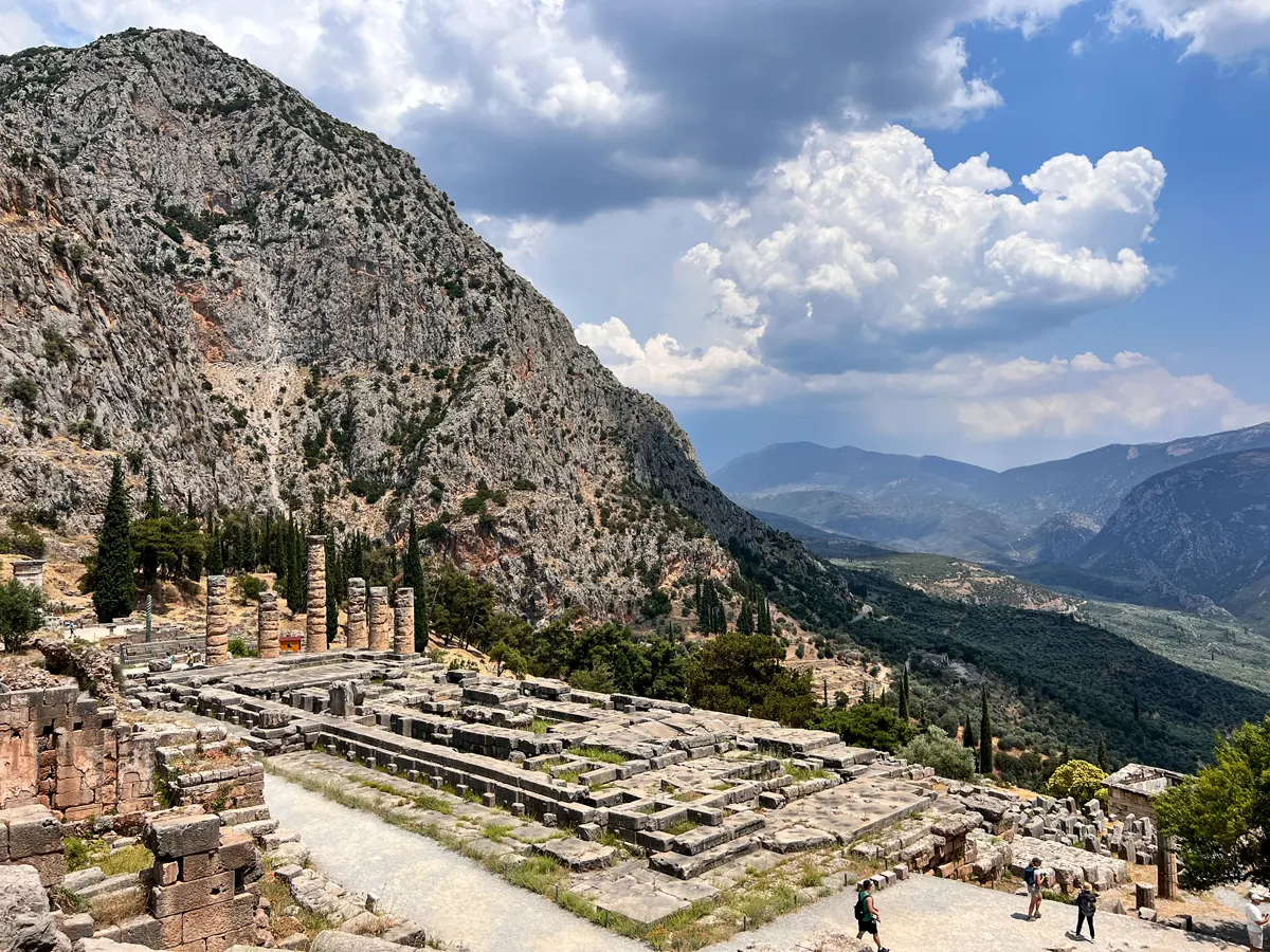 Templo de Apolo, Delfos