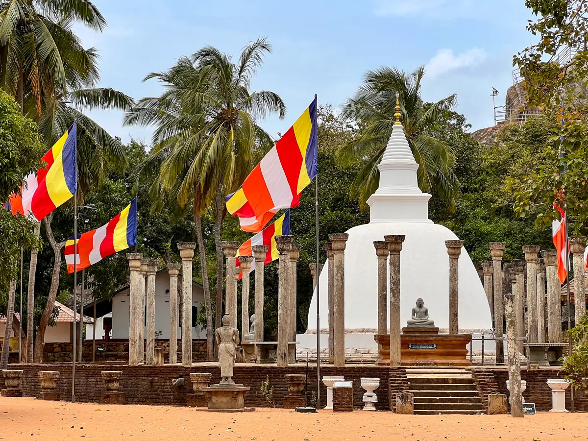 Mihintale, la cuna del budismo en Sri Lanka